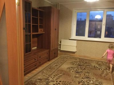 Лот: 10038938. Фото: 1. Сдам 2-комнатную просторную квартиру... Квартиры, студии