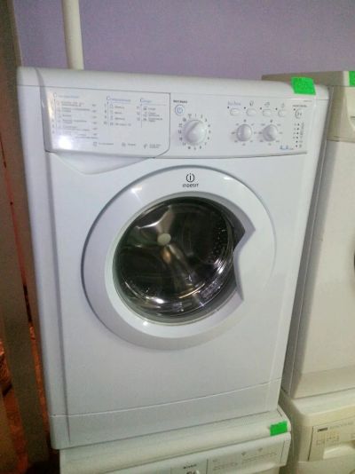 Лот: 5363987. Фото: 1. Стиральная машина Indesit IWUC4105... Стиральные машины