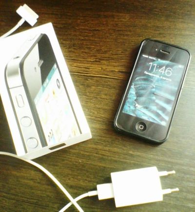 Лот: 7967513. Фото: 1. Apple iPhone 4S 16GB! Срочная... Смартфоны