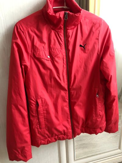 Лот: 13726627. Фото: 1. Продам теплую куртку Puma. Верхняя одежда
