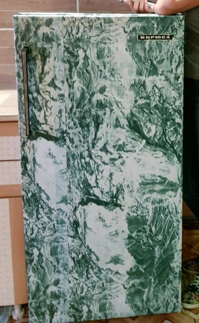 Лот: 10099373. Фото: 1. Холодильник Бирюса. Холодильники, морозильные камеры