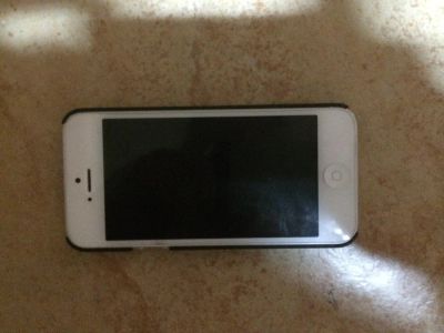 Лот: 4051654. Фото: 1. iPhone 5 16 Gb. Смартфоны