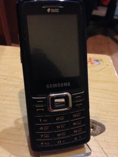 Лот: 7315791. Фото: 1. Сотовый телефон Samsung GT-C5212i. Кнопочные мобильные телефоны