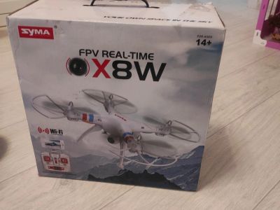 Лот: 17760871. Фото: 1. Квадрокоптер Syma x8w. Квадрокоптеры