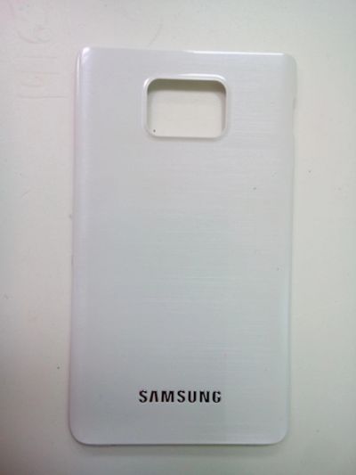 Лот: 12316949. Фото: 1. Задняя крышка Samsung i9105 белый. Корпуса, клавиатуры, кнопки