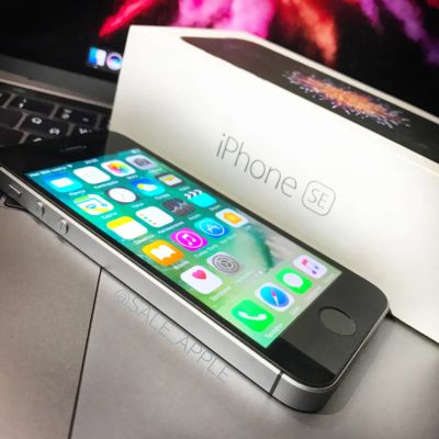 Лот: 9672477. Фото: 1. Apple iPhone SE 16GB Space Gray... Смартфоны