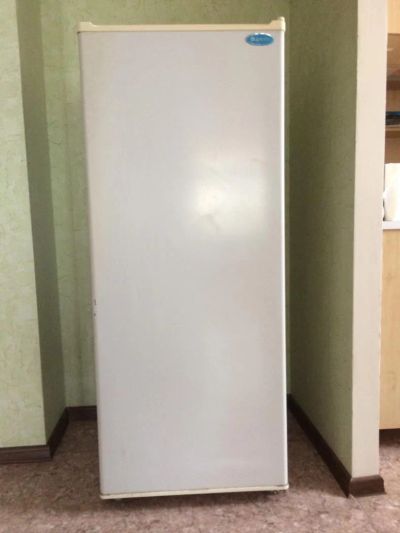 Лот: 9970374. Фото: 1. Холодильник Бирюса. Холодильники, морозильные камеры