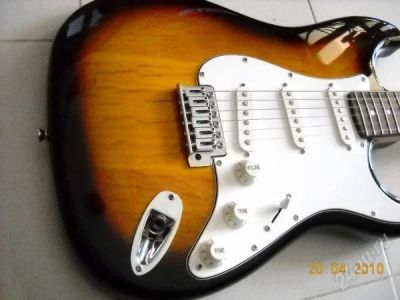 Лот: 2716926. Фото: 1. Электрогитара noname Stratocaster. Гитары