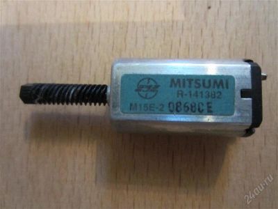 Лот: 1615379. Фото: 1. Электродвигатель "MiTSUMi" R-141382. Электродвигатели