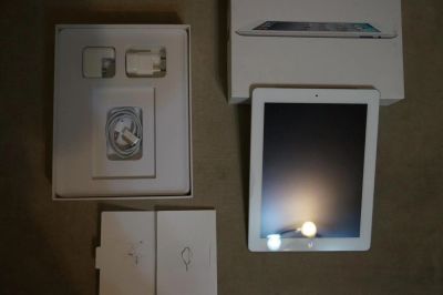 Лот: 3317498. Фото: 1. 9,7" Планшет Apple iPad 2 16Gb... Планшеты
