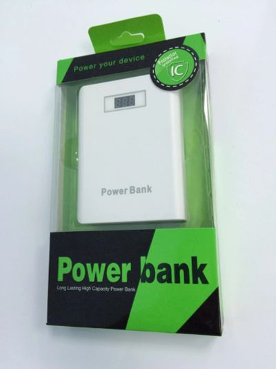 Лот: 7505262. Фото: 1. Power Bank 12000 mAh белый повер... Зарядные устройства, блоки питания, адаптеры сетевые для смартфонов