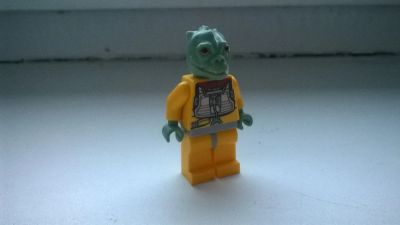 Лот: 4953769. Фото: 1. Минифигурка Lego Star Wars Bossk. Конструкторы