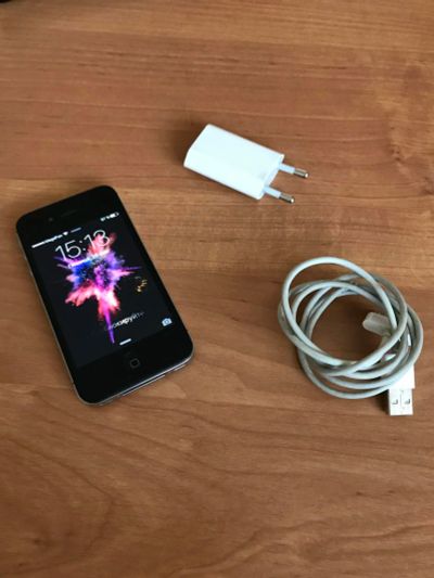 Лот: 9704213. Фото: 1. iPhone 4s 32gb черный. Смартфоны