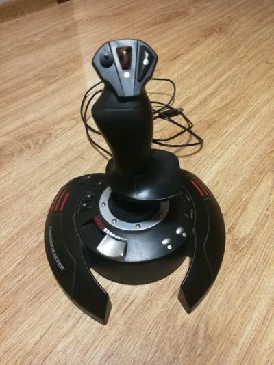 Лот: 12120558. Фото: 1. Джойстик Thrustmaster T-Flight... Рули, джойстики