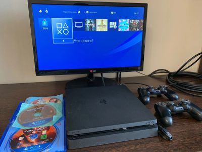 Лот: 15840774. Фото: 1. PS4 slim 1Tb+2 джойстика+3диска... Игровые приставки, консоли