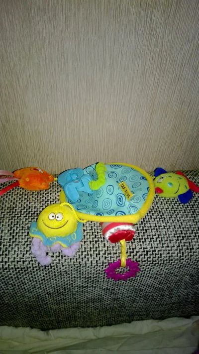 Лот: 7103774. Фото: 1. Развивающая игрушка для малышей... Для младенцев