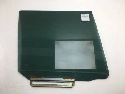 Лот: 20403855. Фото: 1. Стекло двери Mazda Demio 1997... Кузов
