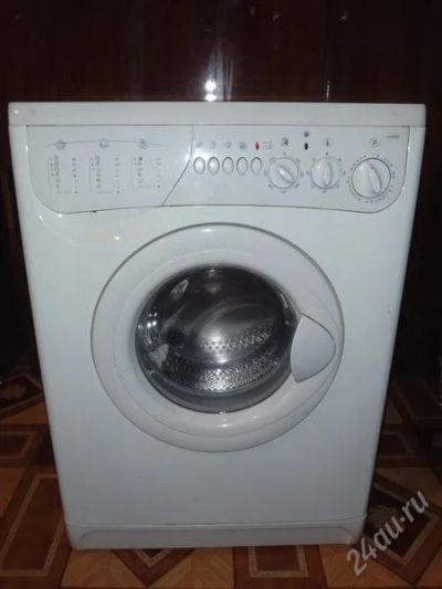 Лот: 1781124. Фото: 1. Стиральная машина Indesit W105TX... Стиральные машины