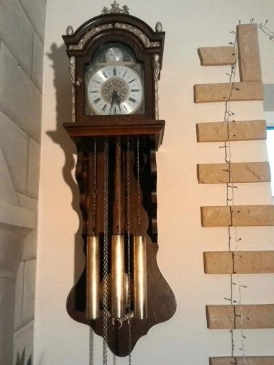 Лот: 10507269. Фото: 1. Старинные настенные часы с четвертным... Часы настенные, настольные