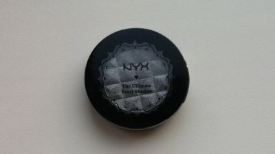 Лот: 5859257. Фото: 1. Тени серые NYX. Макияж