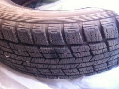 Лот: 3111678. Фото: 1. Зимняя резина GoodYear 165/70R14... Шины