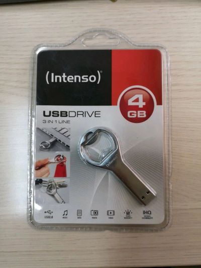 Лот: 12461244. Фото: 1. Флешка и открывашка для бутылок... USB-флеш карты