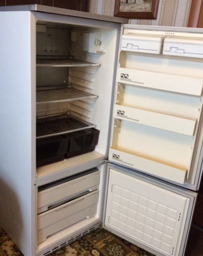 Лот: 13681915. Фото: 1. Холодильник Бирюса-18 с морозилкой. Холодильники, морозильные камеры