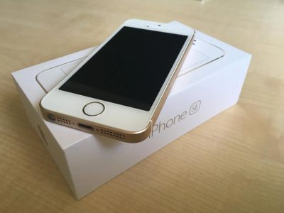 Лот: 11363943. Фото: 1. Продам iPhone SE 32GB Gold (за... Смартфоны
