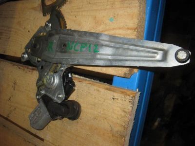 Лот: 20902865. Фото: 1. Стеклоподъемник Toyota Platz NCP12... Кузов