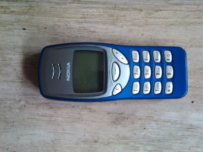 Лот: 18945415. Фото: 1. Nokia 3210 Сделано в Финляндии. Кнопочные мобильные телефоны