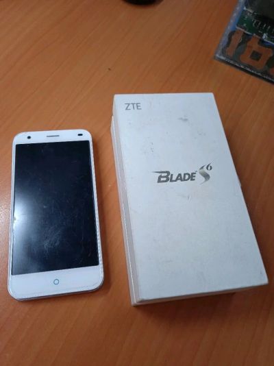 Лот: 18608512. Фото: 1. Смартфон ZTE blade s6 состояние... Корпуса, клавиатуры, кнопки