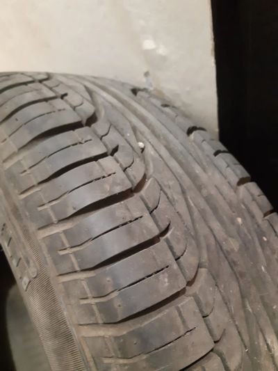 Лот: 17652985. Фото: 1. Шина Pirelli 185 60 R15 как новая. Шины
