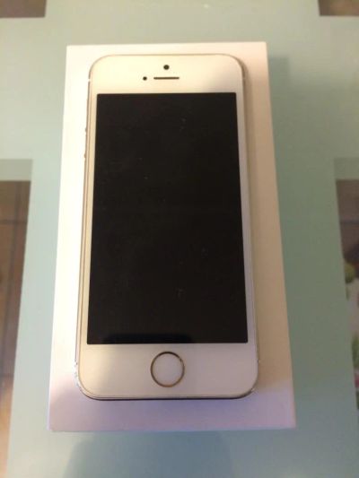 Лот: 5610134. Фото: 1. iPhone 5s 16gb Gold A1530. Смартфоны