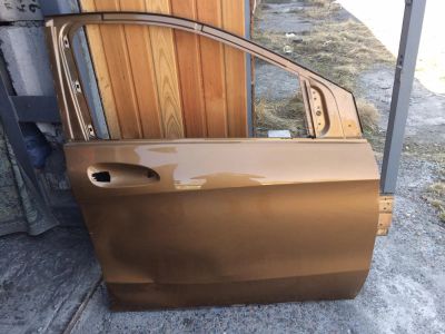 Лот: 3940143. Фото: 1. Задняя правая дверь Mercedes b200. Кузов