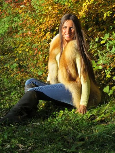 Лот: 8818440. Фото: 1. шикарный жилет из лисы. Верхняя одежда