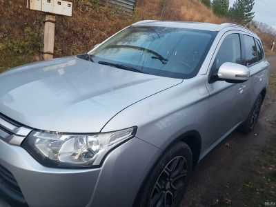 Лот: 14853509. Фото: 1. Mitsubishi Outlander. Автомобили