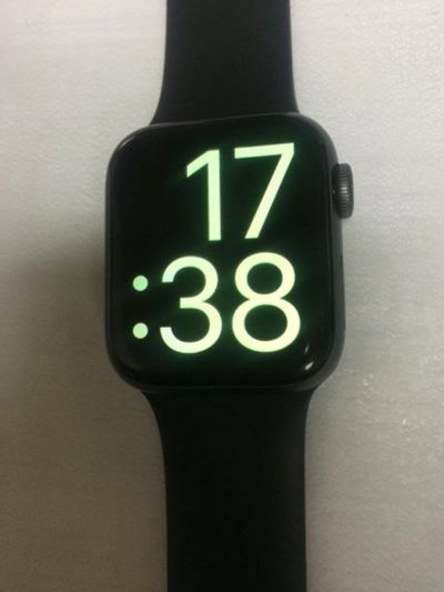 Лот: 15254890. Фото: 1. Apple watch 4 aluminium case 40... Смарт-часы, фитнес-браслеты, аксессуары