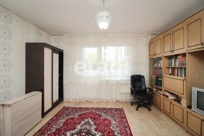 Лот: 20864690. Фото: 1. Продам 4-комн. кв. 82.7 кв.м... Квартиры, студии