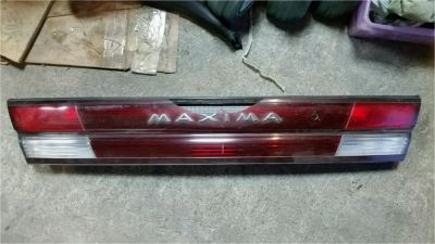Лот: 7409862. Фото: 1. Задний фонарь на багажник на Nissan... Оптика и освещение
