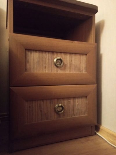 Лот: 24845911. Фото: 1. Тумбочка со светильником. Тумбы