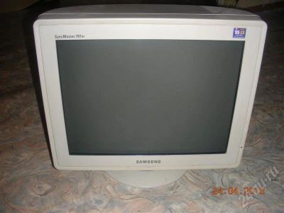 Лот: 331411. Фото: 1. моник самсунг 17 плоский экран. ЭЛТ-мониторы