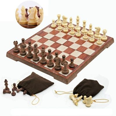 Лот: 12239775. Фото: 1. Классические шахматы со складной... Шахматы, шашки, нарды