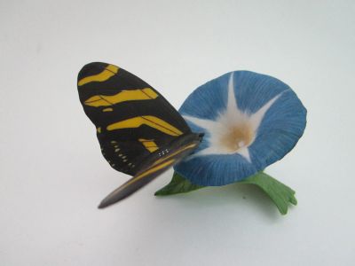 Лот: 19553359. Фото: 1. 212. бабочка на цветке фарфор... Искусственные и сувенирные цветы