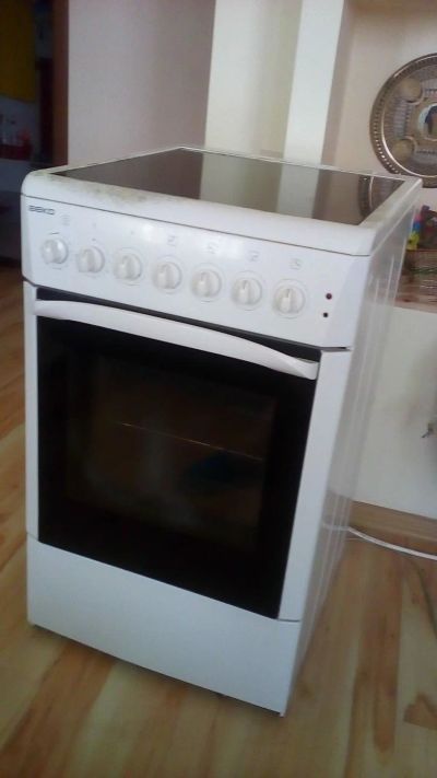 Лот: 9551717. Фото: 1. Продам электрическую плиту. Плиты, духовые шкафы, варочные поверхности