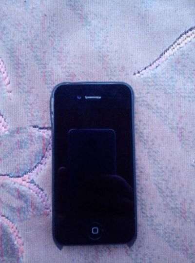 Лот: 8011613. Фото: 1. iPhone 4 32g без обмена. Смартфоны