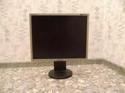 Лот: 3339190. Фото: 1. Монитор Samsung SyncMaster 943n. ЖК-мониторы