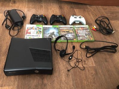 Лот: 15785577. Фото: 1. Xbox 360 Slim 250 Gb. Игры для консолей