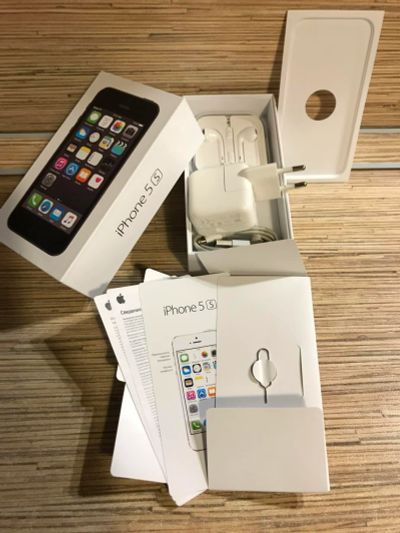Лот: 10800682. Фото: 1. iPhone 5S 16 GB. Чехлы, бамперы