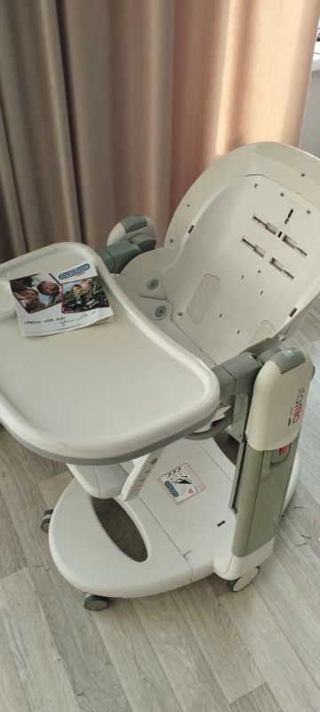 Лот: 19897930. Фото: 1. Детское кресло для кормления Peg-Perego. Ванночки, сиденья, горшки