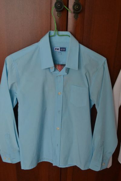 Лот: 21639896. Фото: 1. Рубашка голубая "FM" школьная... Рубашки, блузки, водолазки